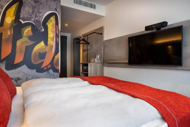 Holiday Inn - The Niu, Hide Berlin Friedrichshain By Ihg Room photo