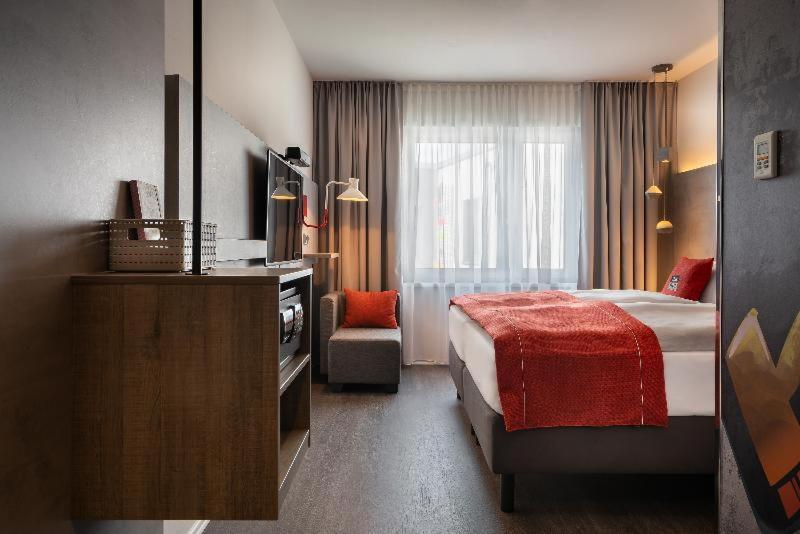 Holiday Inn - The Niu, Hide Berlin Friedrichshain By Ihg Room photo